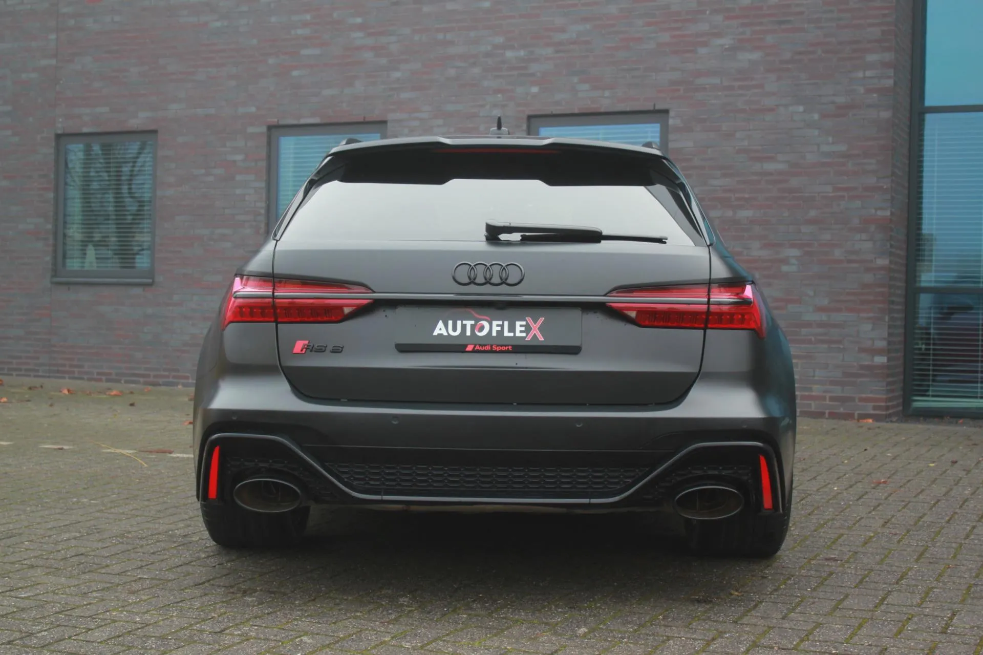 Audi A6 Avant RS 6 TFSI quattro